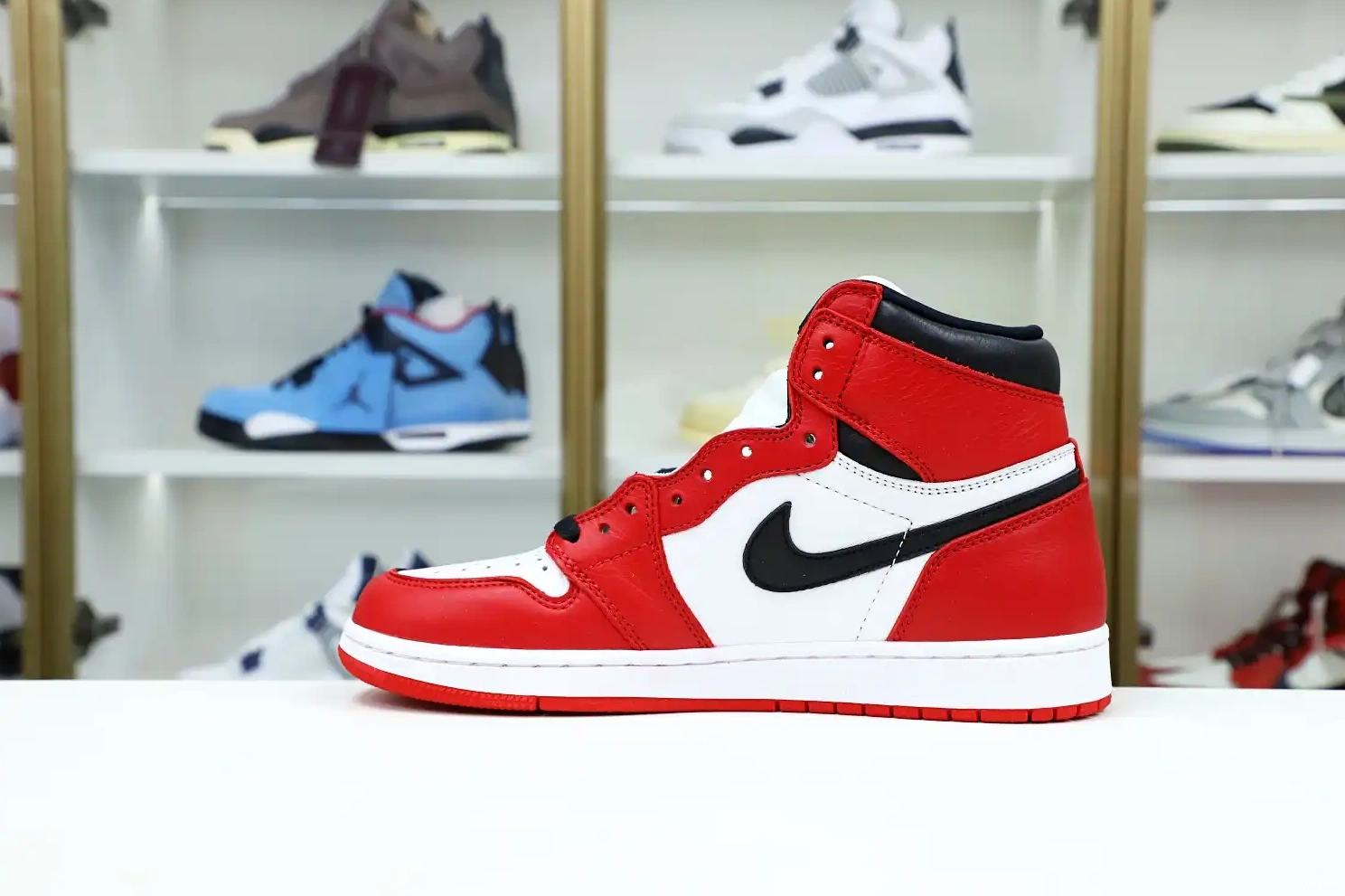 Kimikick TO AIR CHICAGO RETRO HIGH NRG 'HOMAGE JORDAN 1 HOME' OG EXCLUSIVE 0502